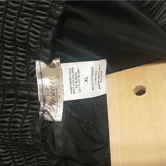 Women Black Wet Look High Waisted Party Shorts New SZ XL. Condition is New - Picture 5 of 6